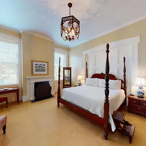 Inn The Presidents' Quarters