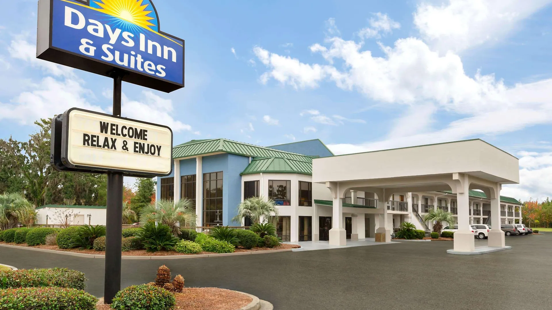 Motel Days Inn & Suites By Wyndham Savannah Midtown